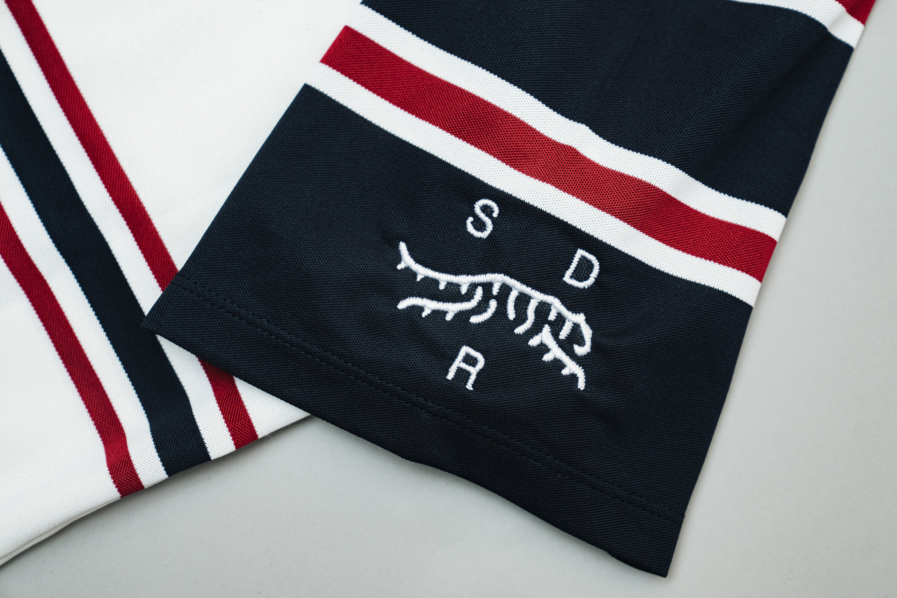 SUN DAY RED ストライプ ゴルフシャツ 新品 beginnings-9.jpg?sw=1024&sfrm=