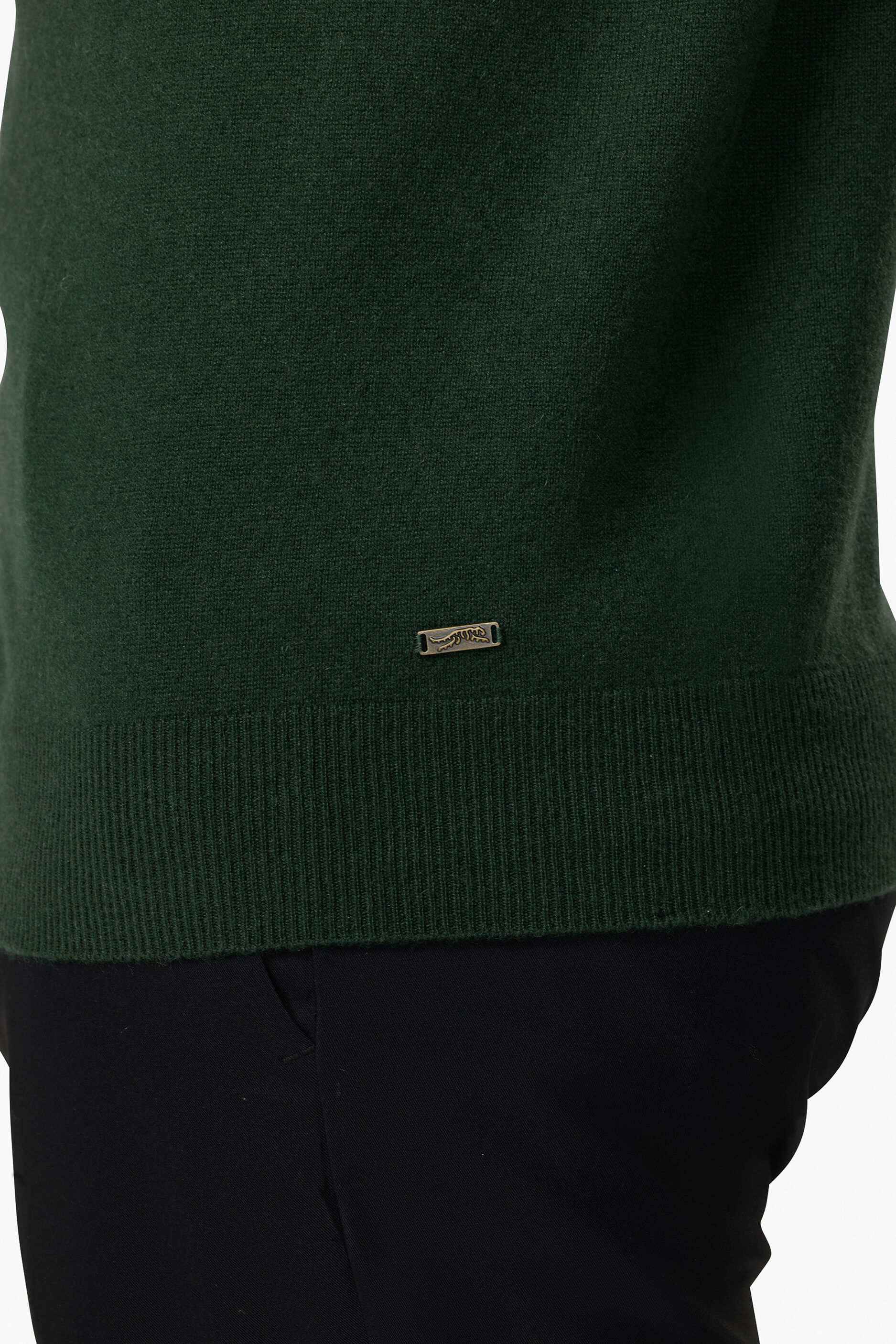 3D Tour Cashmere Crew | Sun Day Red 3D Tour Cashmere Crew | Sun Day Red